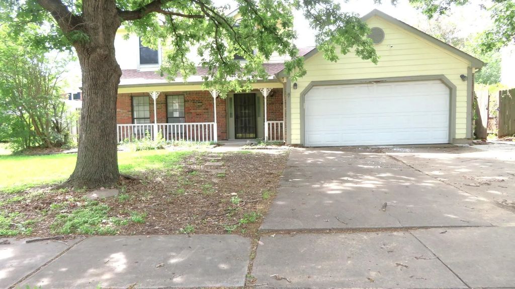 608 Valley Mills Drive, Arlington