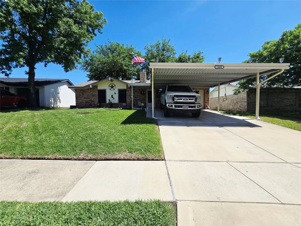 1420 Virgie Joe Drive, Mesquite