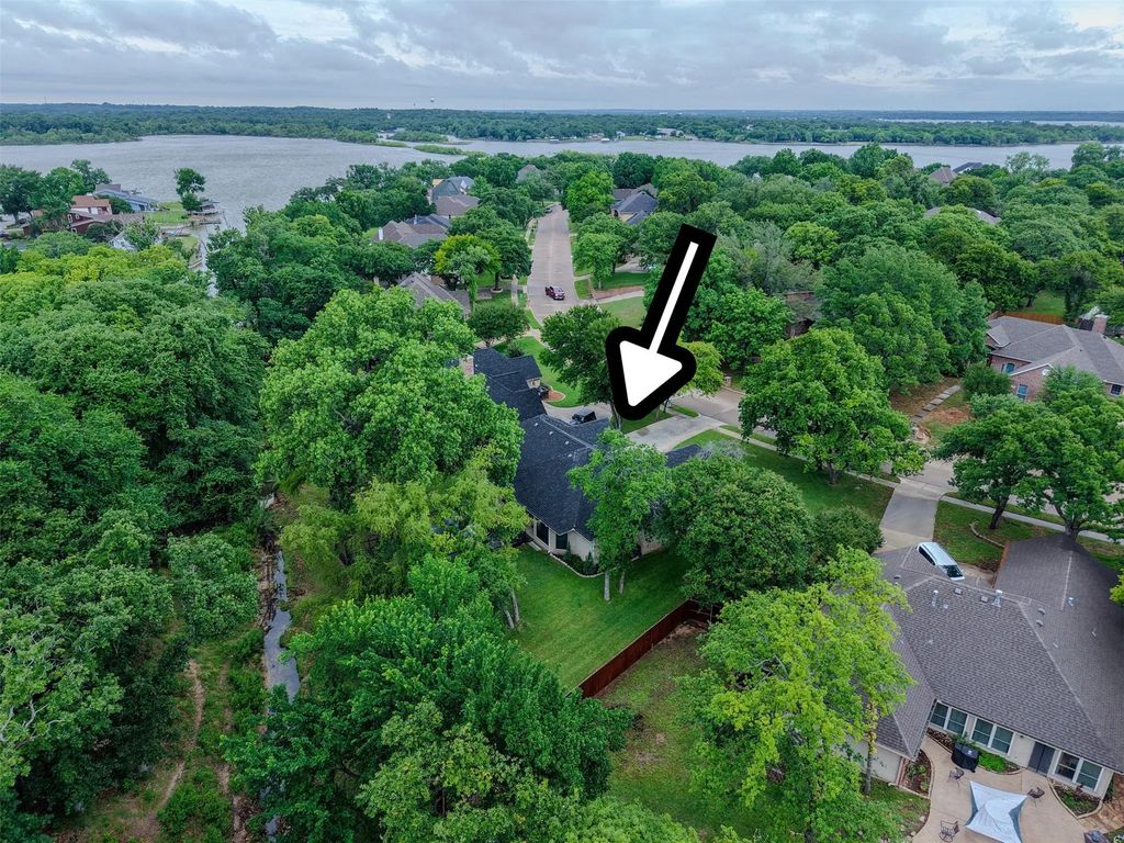 1805 Spinnaker Lane, Azle