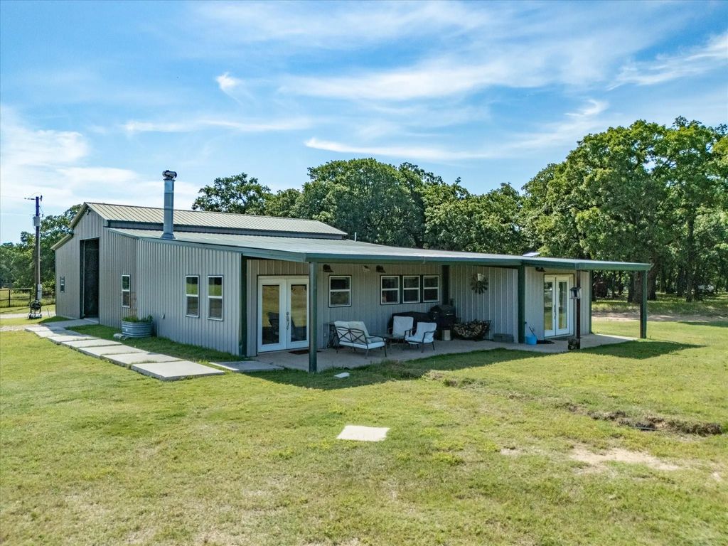 209 County Road 2696, Alvord