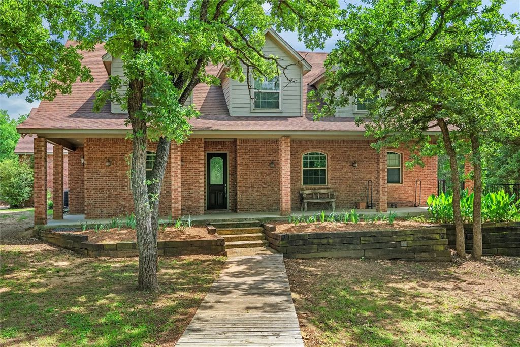 8000 Walnut Drive, Alvarado