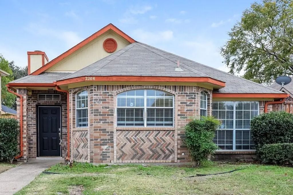 2208 Browning Drive, Mesquite