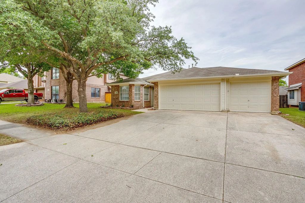 736 Cardinal Drive, Saginaw