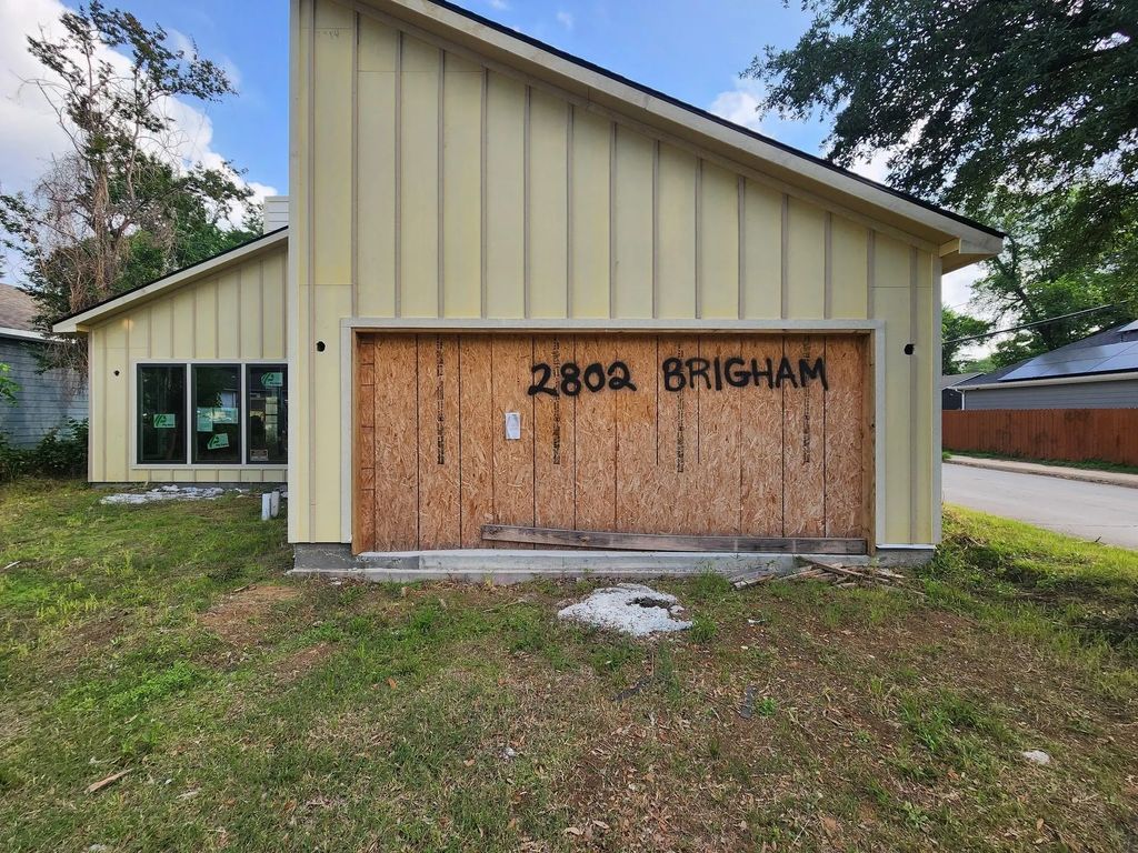 2802 Brigham Lane, Dallas