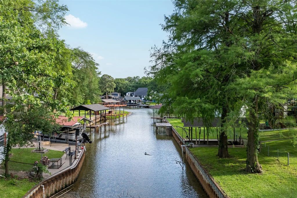 118 Robin Hood Way, Gun Barrel City