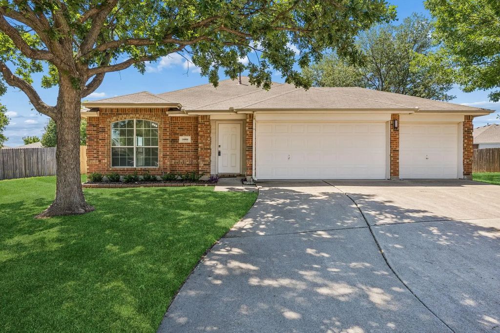 1001 Crane Circle, Saginaw
