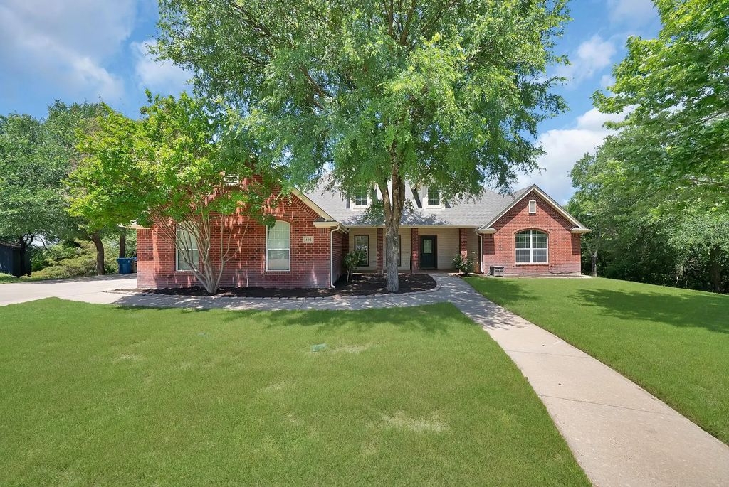 402 Valley View Court, Aledo