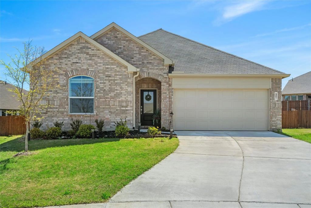 321 Sedalia Trail, Justin