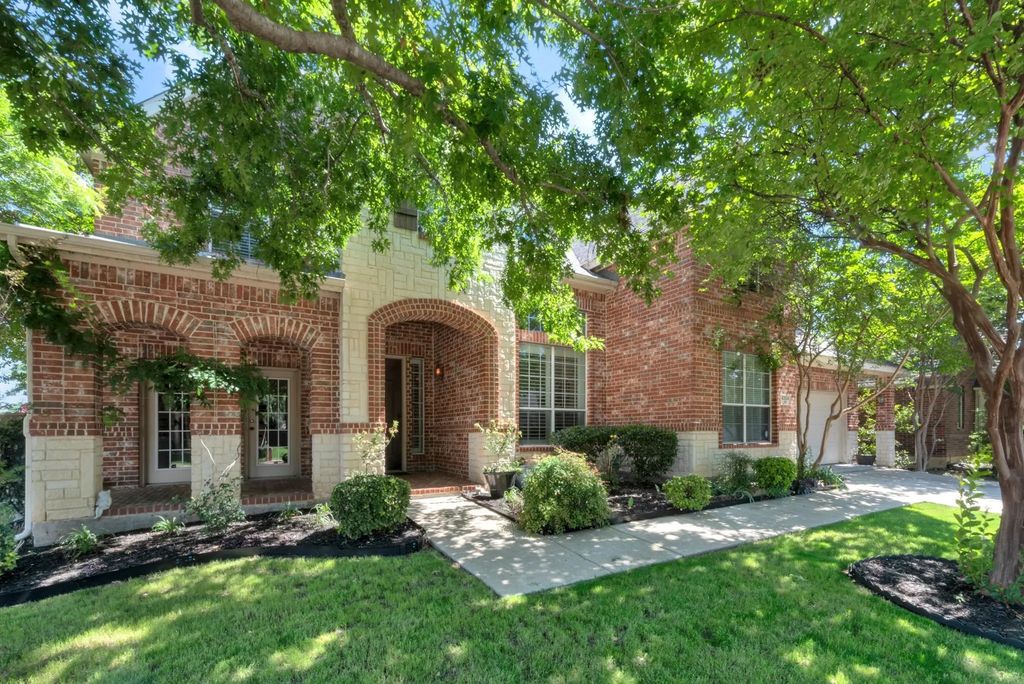4304 Lone Oak Drive, Mansfield