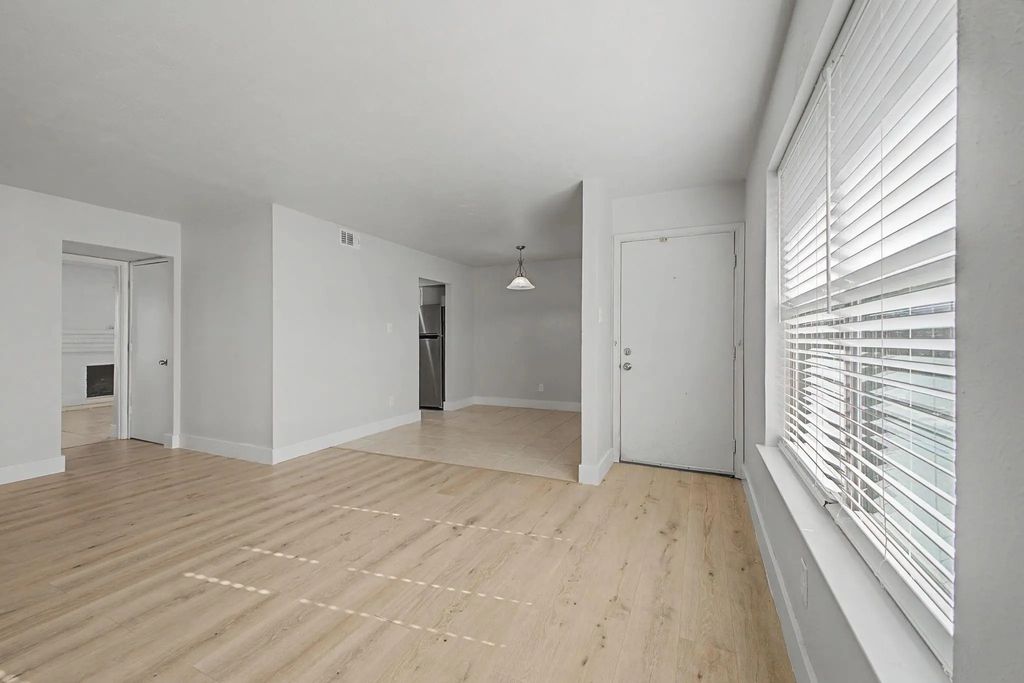 8095 Meadow Road 236, Dallas
