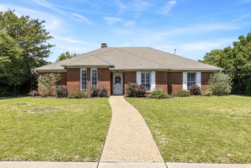 917 Willow Brook Drive, Allen