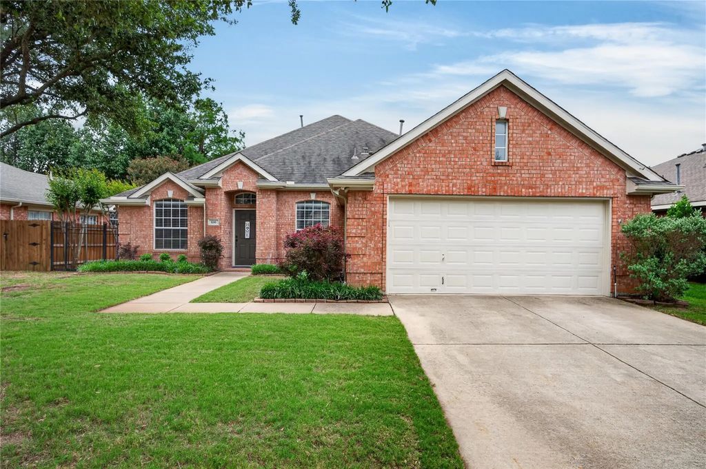 616 Chestnut Drive, Keller