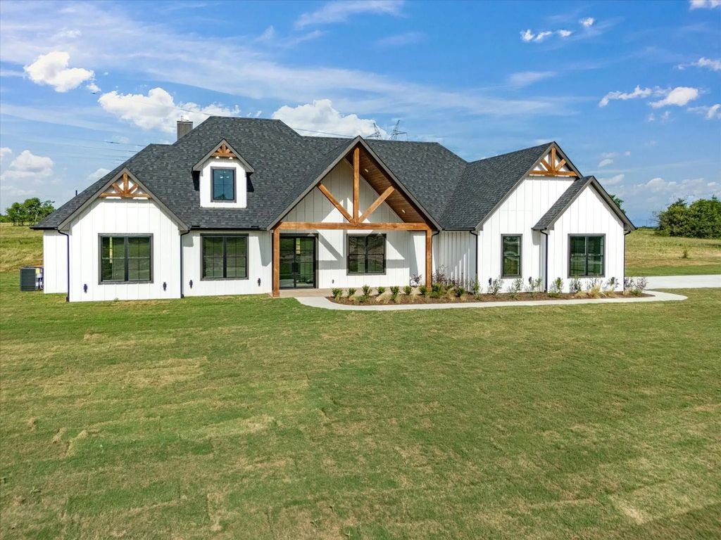 108 Bear Cat Court, Alvord