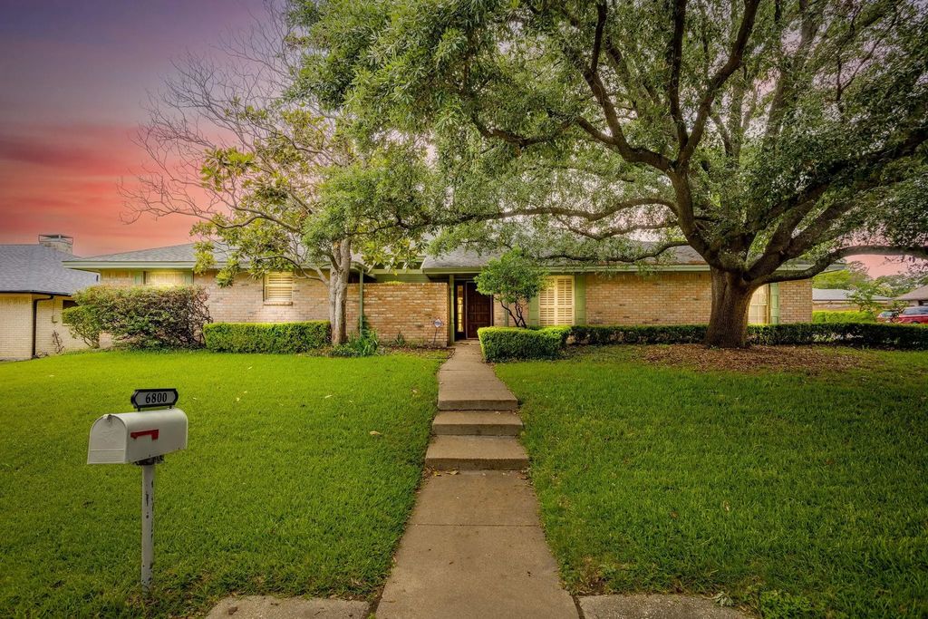 6800 Kingswood Drive, Fort Worth