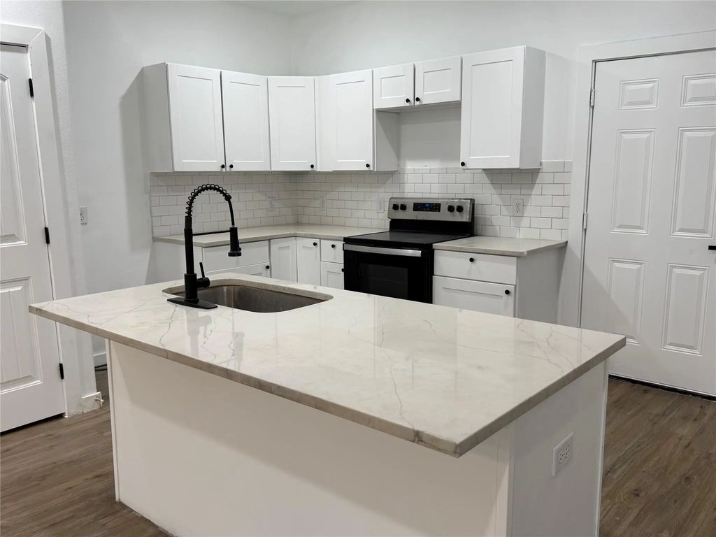 2911 Gay Street, Dallas