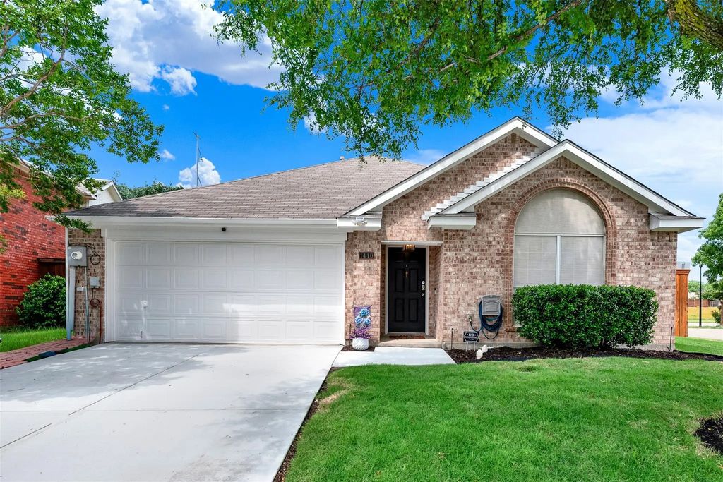 1410 Daffodil Lane, Lewisville