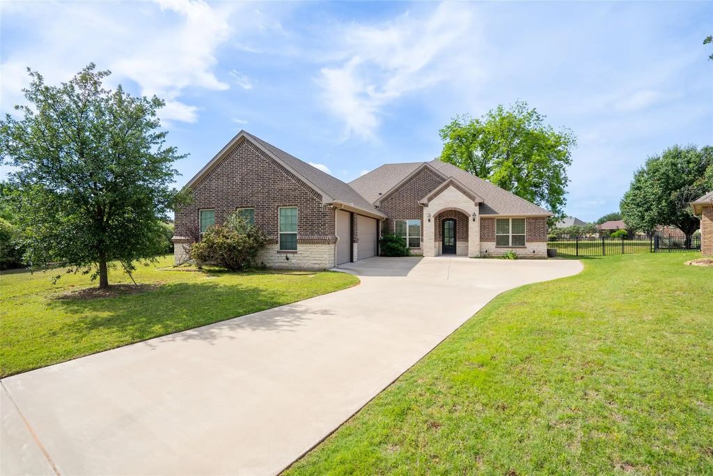 3201 Steamers Court, Granbury