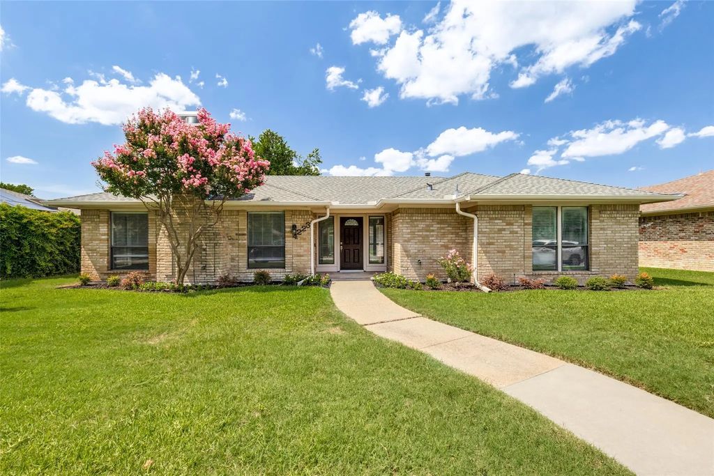 4223 Lawngate Drive, Dallas