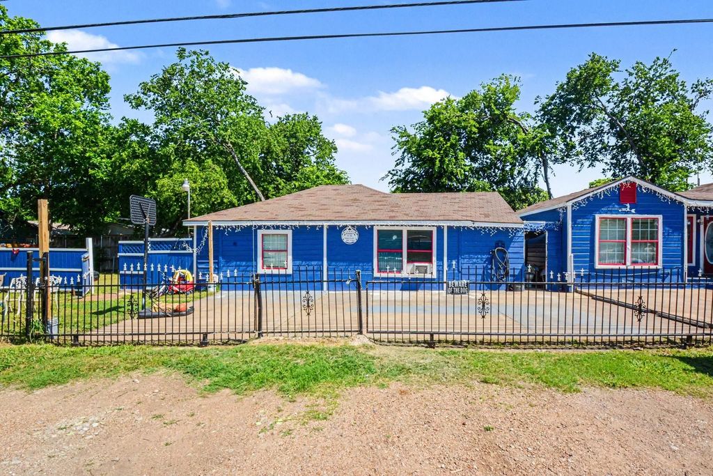 1001 Hillburn Drive, Dallas