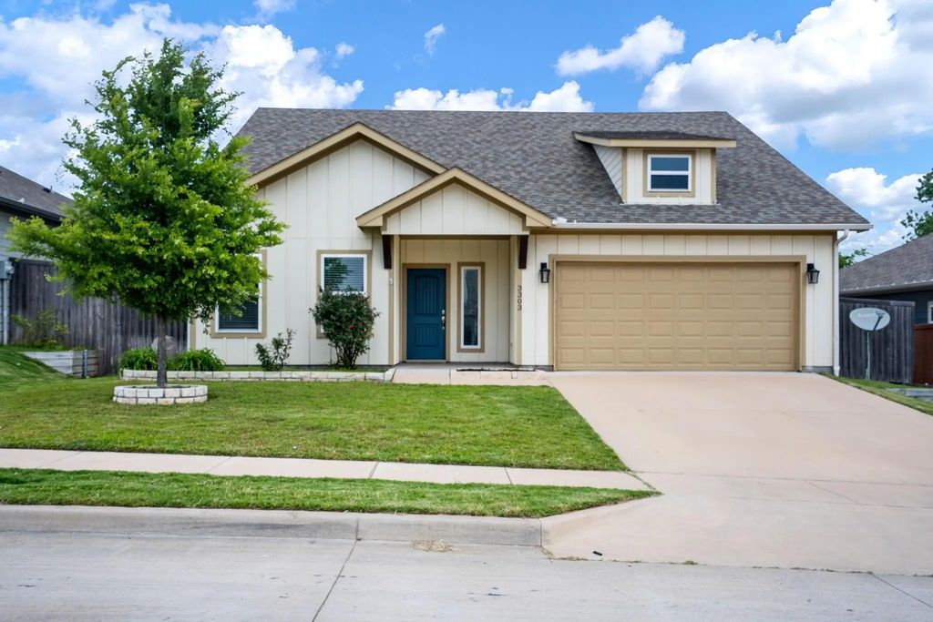 3303 Sweetwater Way, Sherman