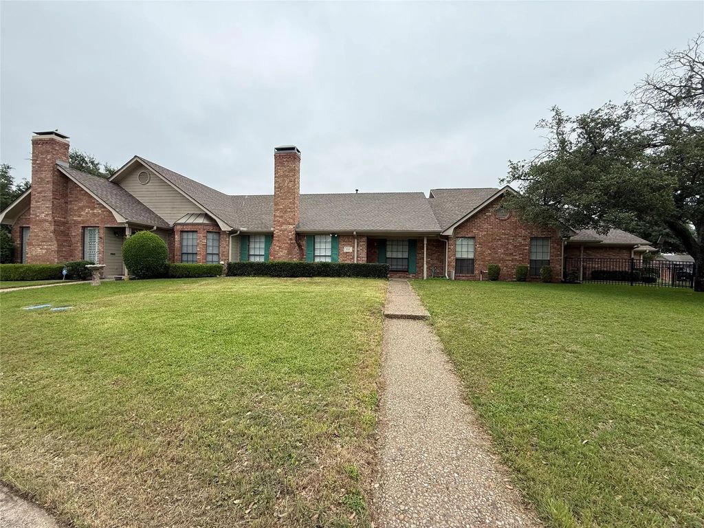 503 Lexington Drive, Corsicana
