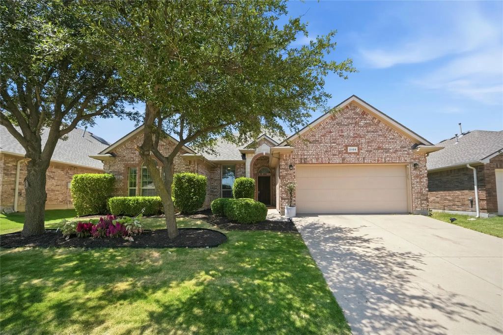 2105 Stoney Gorge, Fort Worth