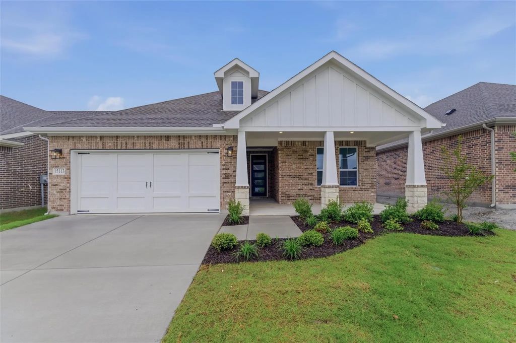 15113 Green Bluff Drive, Aledo
