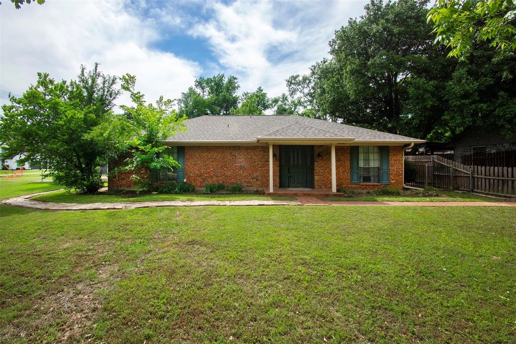 4905 Rippy Road, Flower Mound