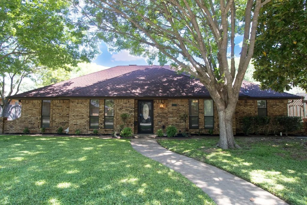 1115 Deer Ridge Drive, Duncanville