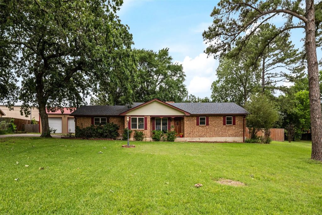 104 Lilac Lane, Gun Barrel City