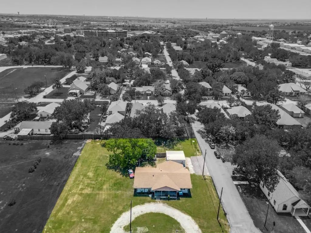 403 E Pecan Street, Celina