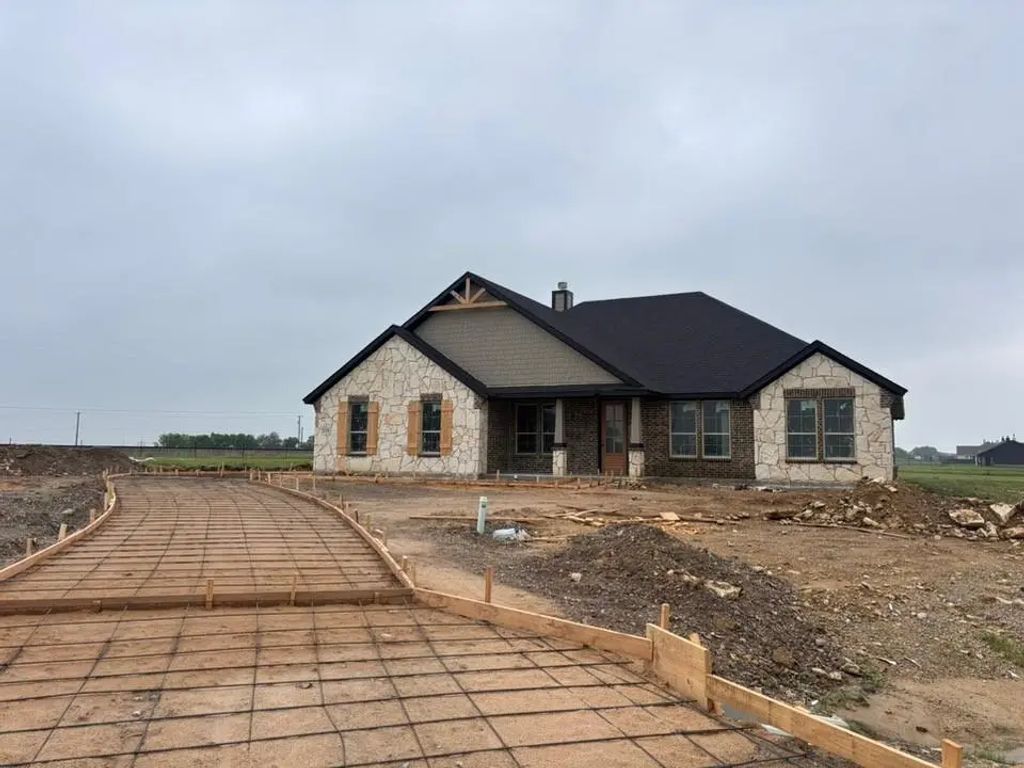 158 Snowy Owl Trail, New Fairview