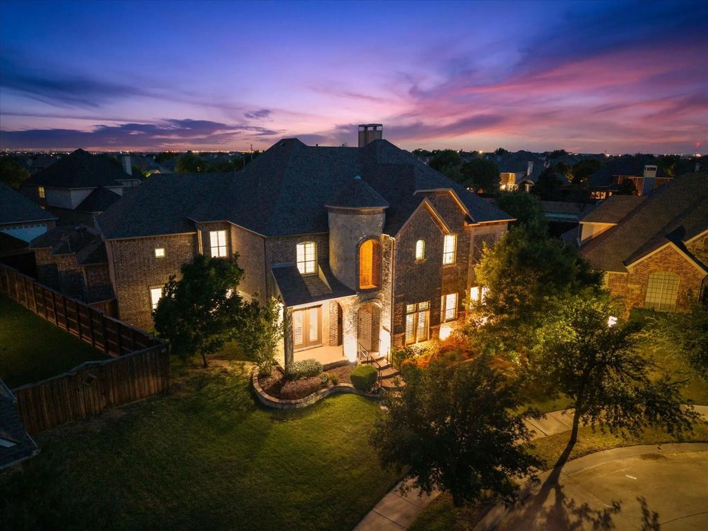 660 Duke Saxony Drive, Lewisville