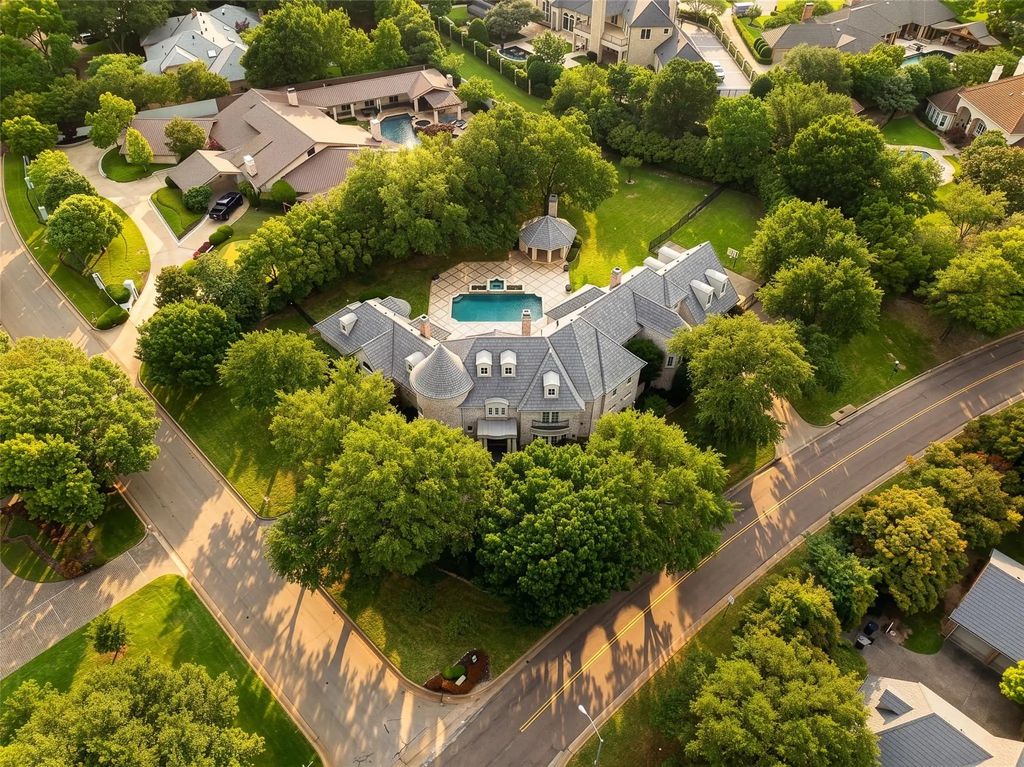 6002 Yorkville Court, Dallas