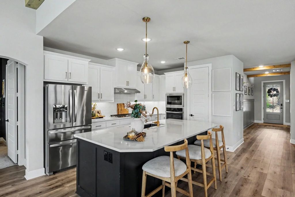 1708 Stepping Stone Trail, Argyle