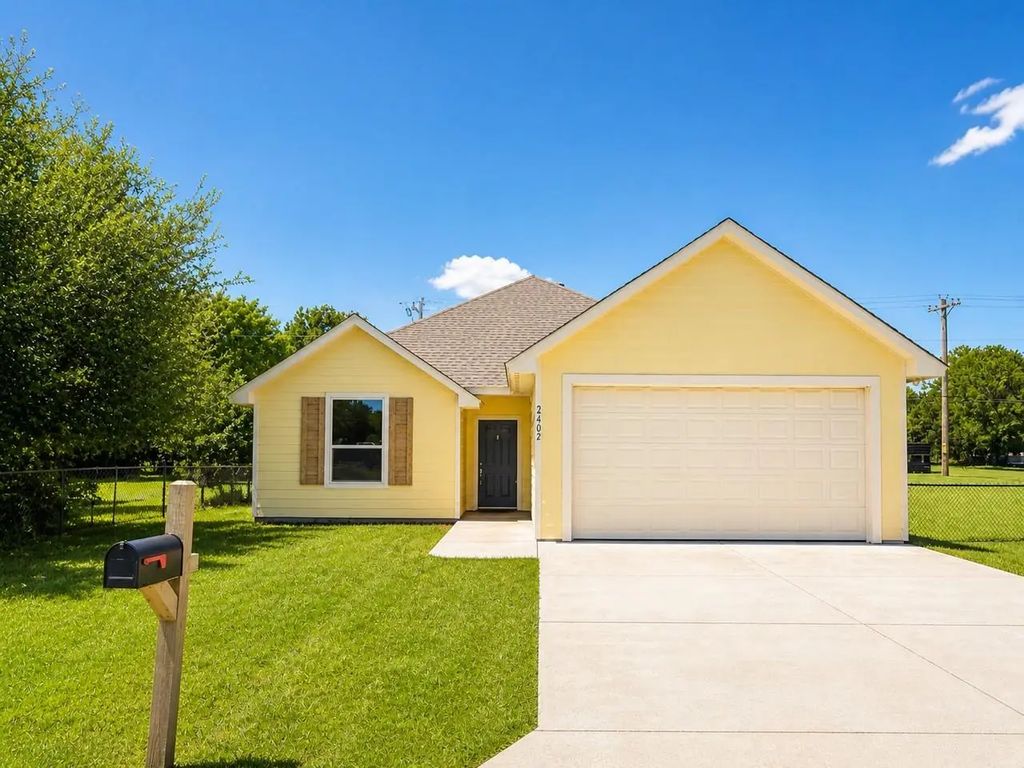 5402 Arrowhead Drive, Granbury