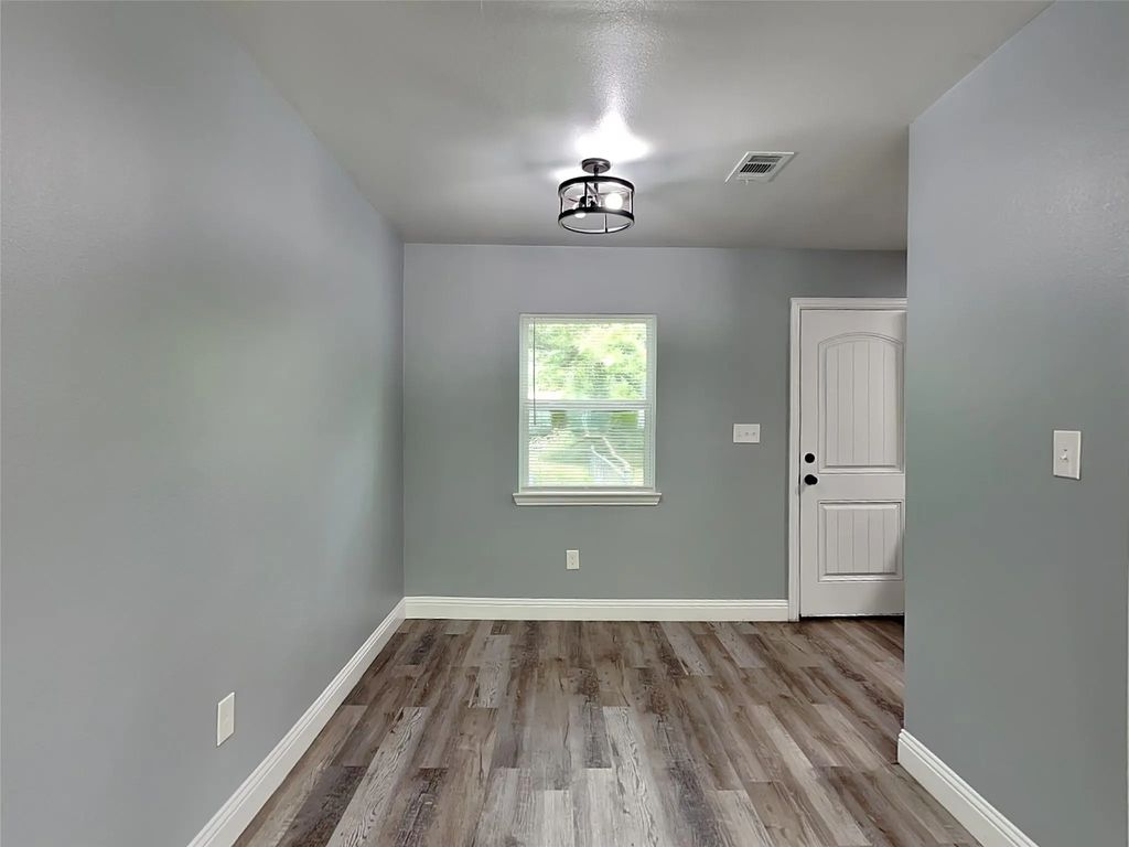 3320 Mundy Drive, Dallas