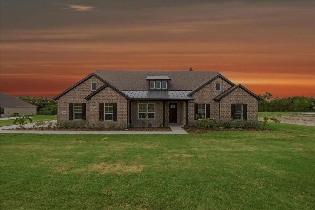 903 Perrin Lane, Van Alstyne