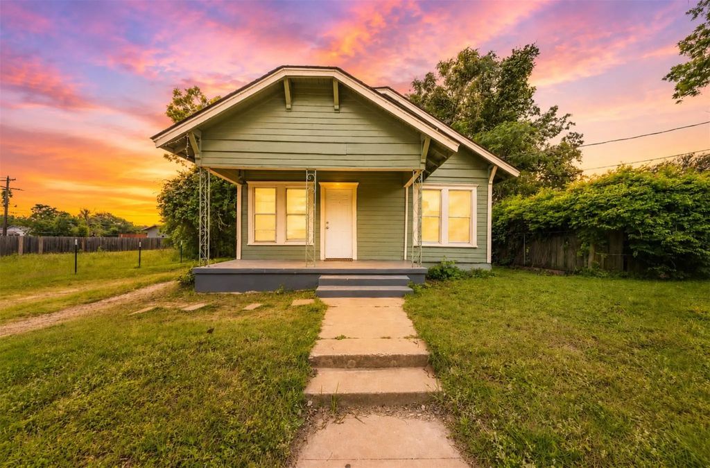 604 Garrison Street, Waco