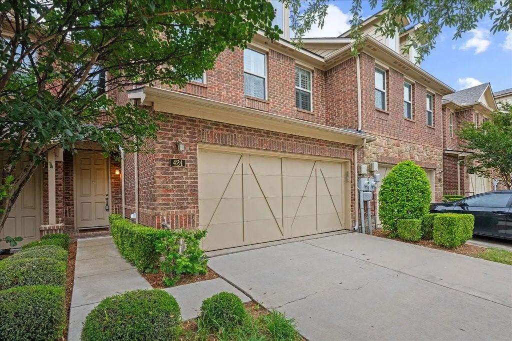 424 Hunt Drive, Lewisville