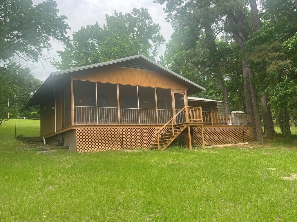 130 Private Road 8232, Annona