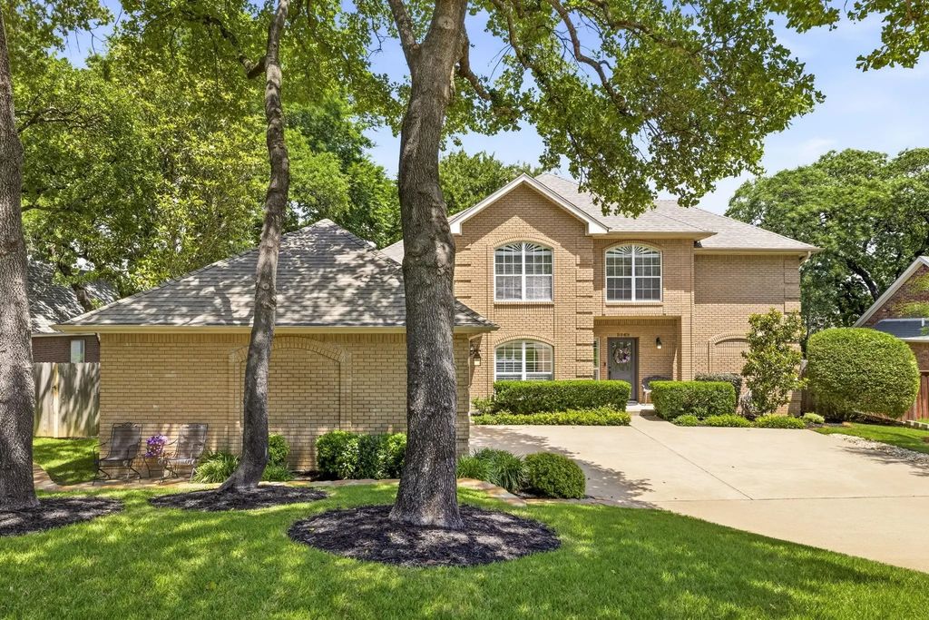 2962 Woodland Hills Drive, Grapevine