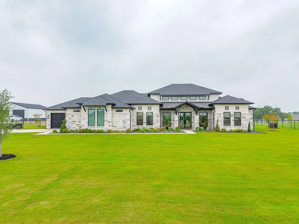 473 Royal Santana Run, Weatherford