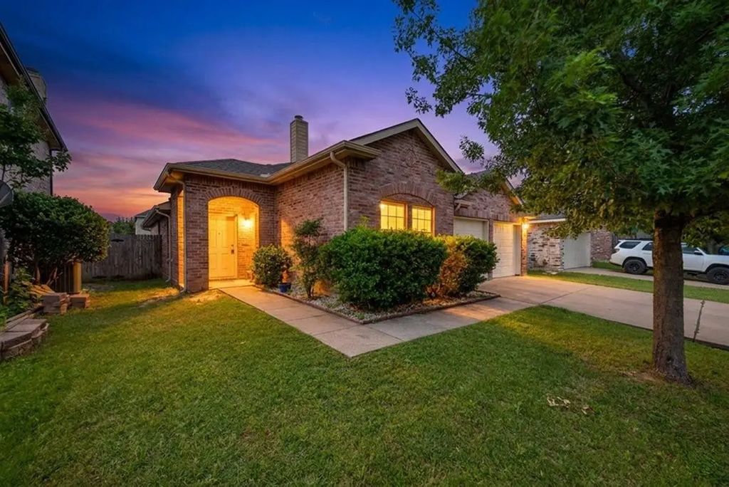1628 Birds Eye Road, Fort Worth