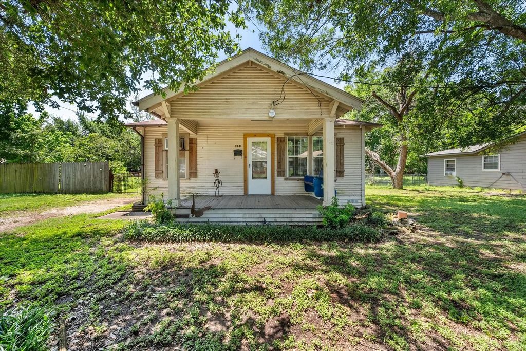 115 Woodland Avenue, Corsicana
