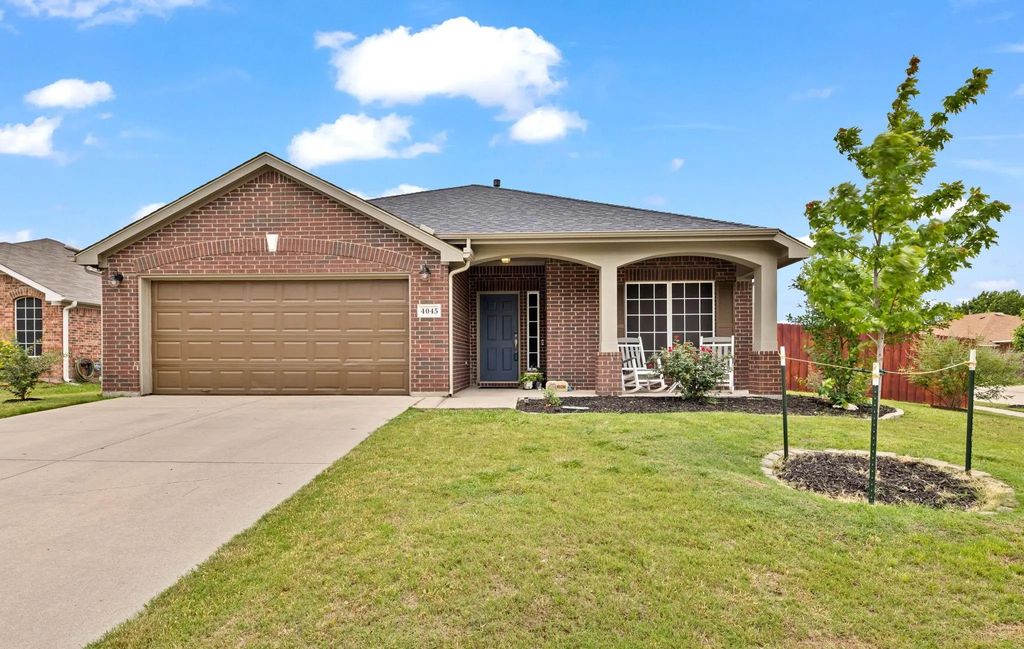 4045 Diamond Ridge Drive, Fort Worth