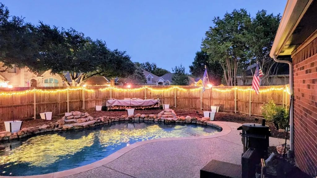 861 Pinnacle Circle, Lewisville