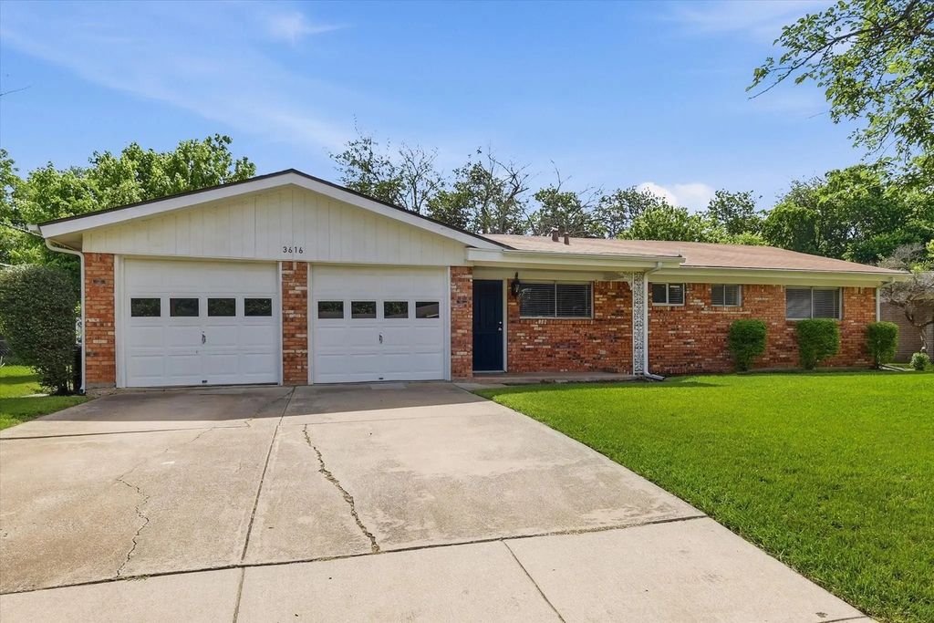3616 Venice Drive, North Richland Hills