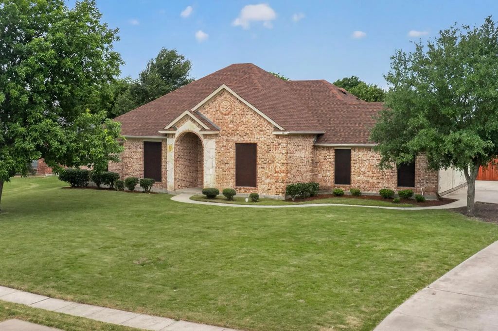 401 Champions Court, Crandall