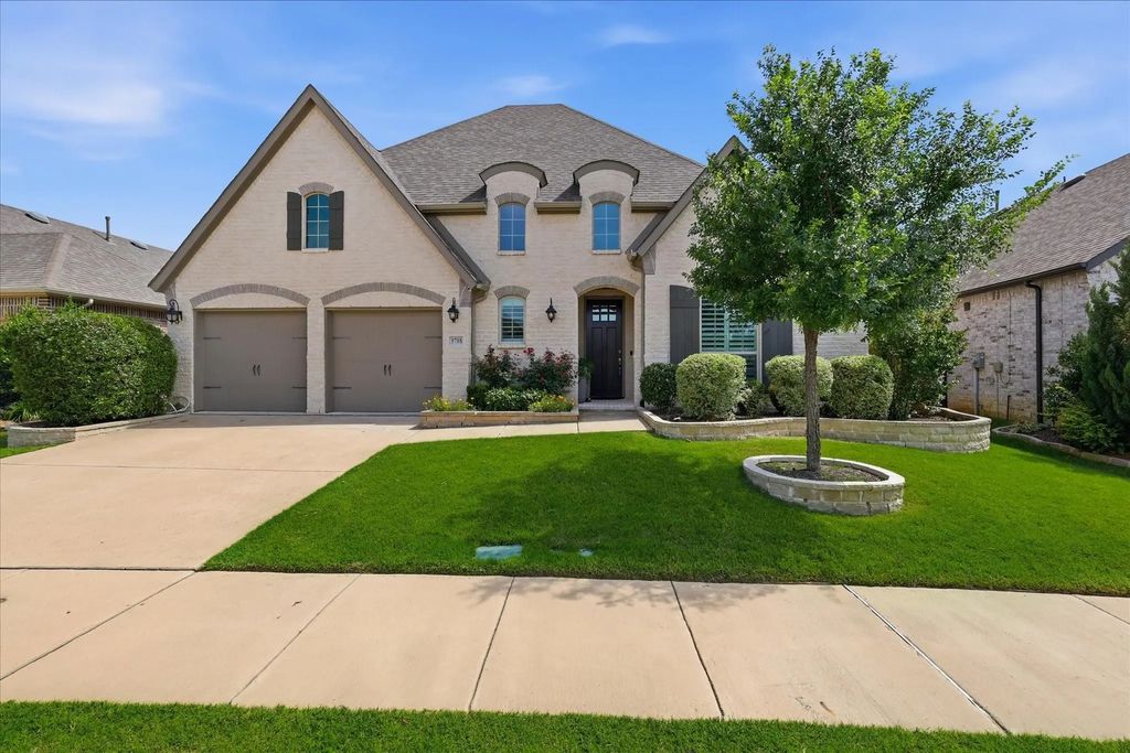 9708 Surveyor Road, Oak Point